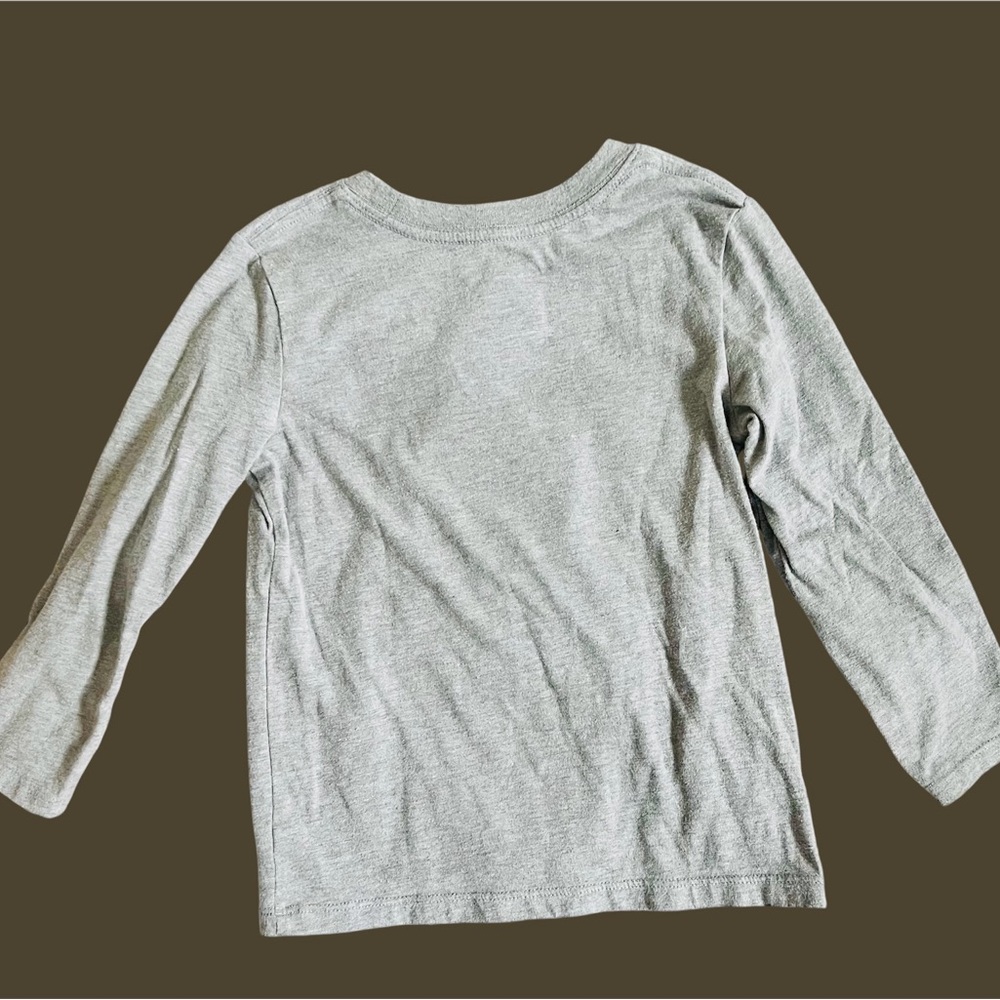Kids 5 Graphic Long Sleeve Tees & 1 Short Sleeve Graphic Hoodie | 4T | Preowned - Picture 7 of 15